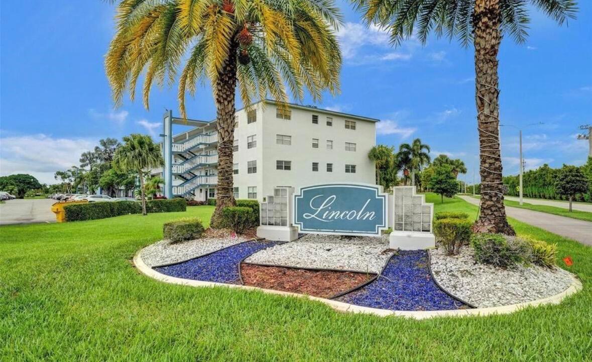 3004 Lincoln A, Boca Raton FL 33434