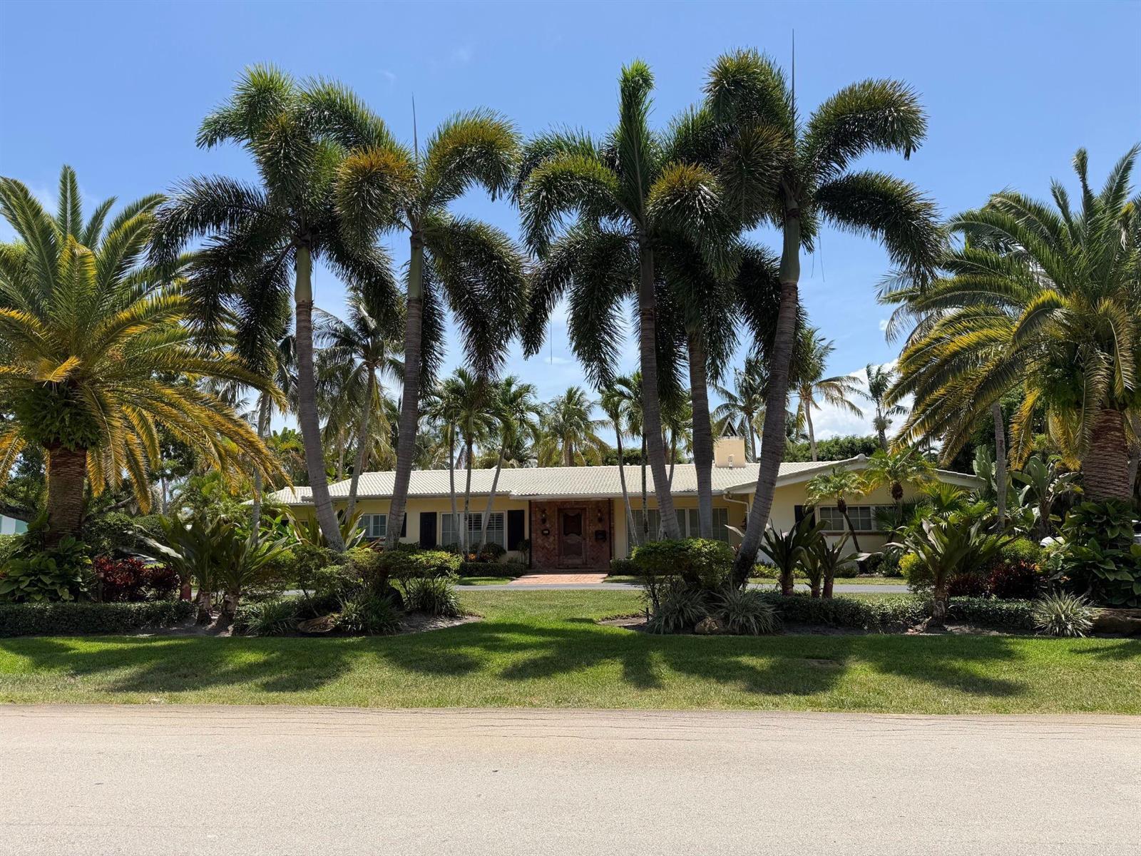 300 NW GROVE Street, Delray Beach FL 33444