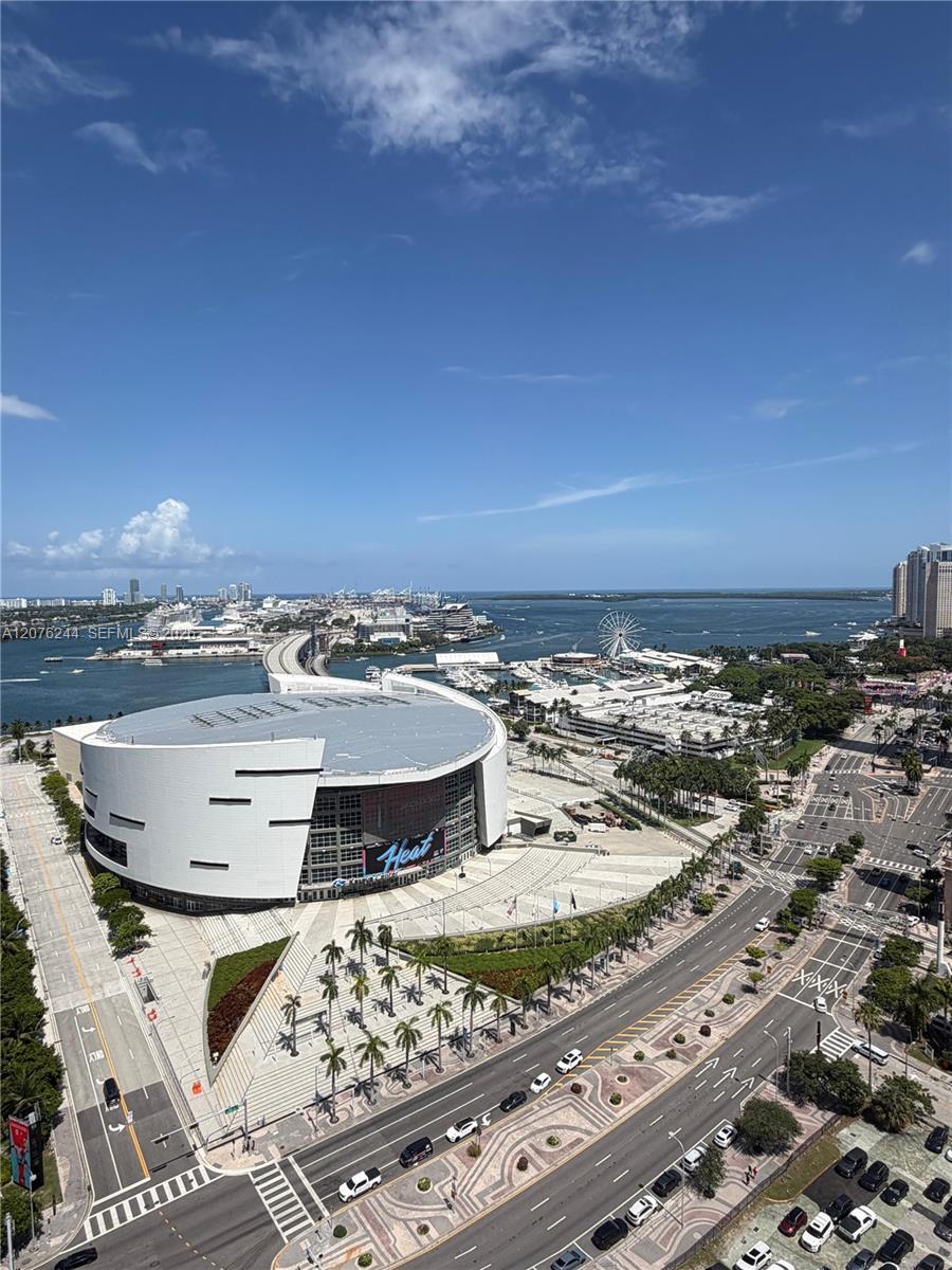 888 Biscayne Blvd # 2702, Miami FL 33132