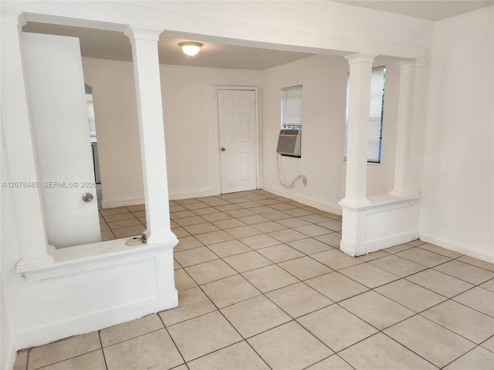 2129 NW 44th St # 2129, Miami FL 33142