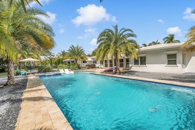 400 NE 2nd St, Pompano Beach FL 33060