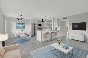 2053 Wolverton C, Boca Raton FL 33434