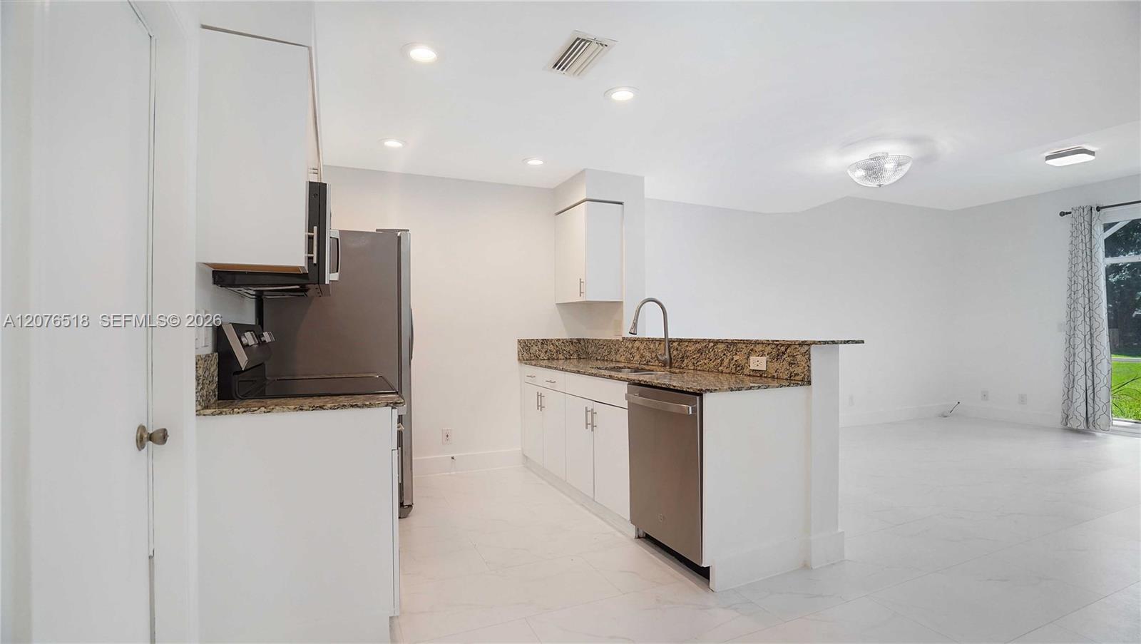 1492 Veracruz Ln # 4, Weston FL 33327