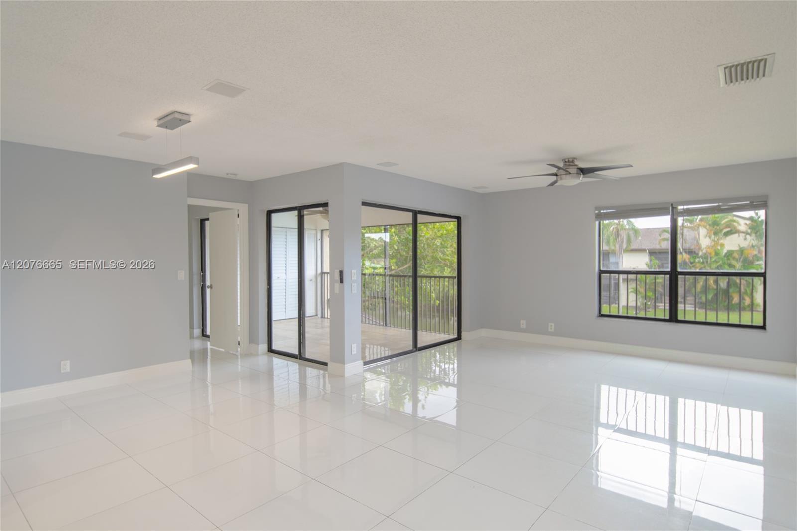 3745 Cocoplum Cir # 3561, Coconut Creek FL 33063