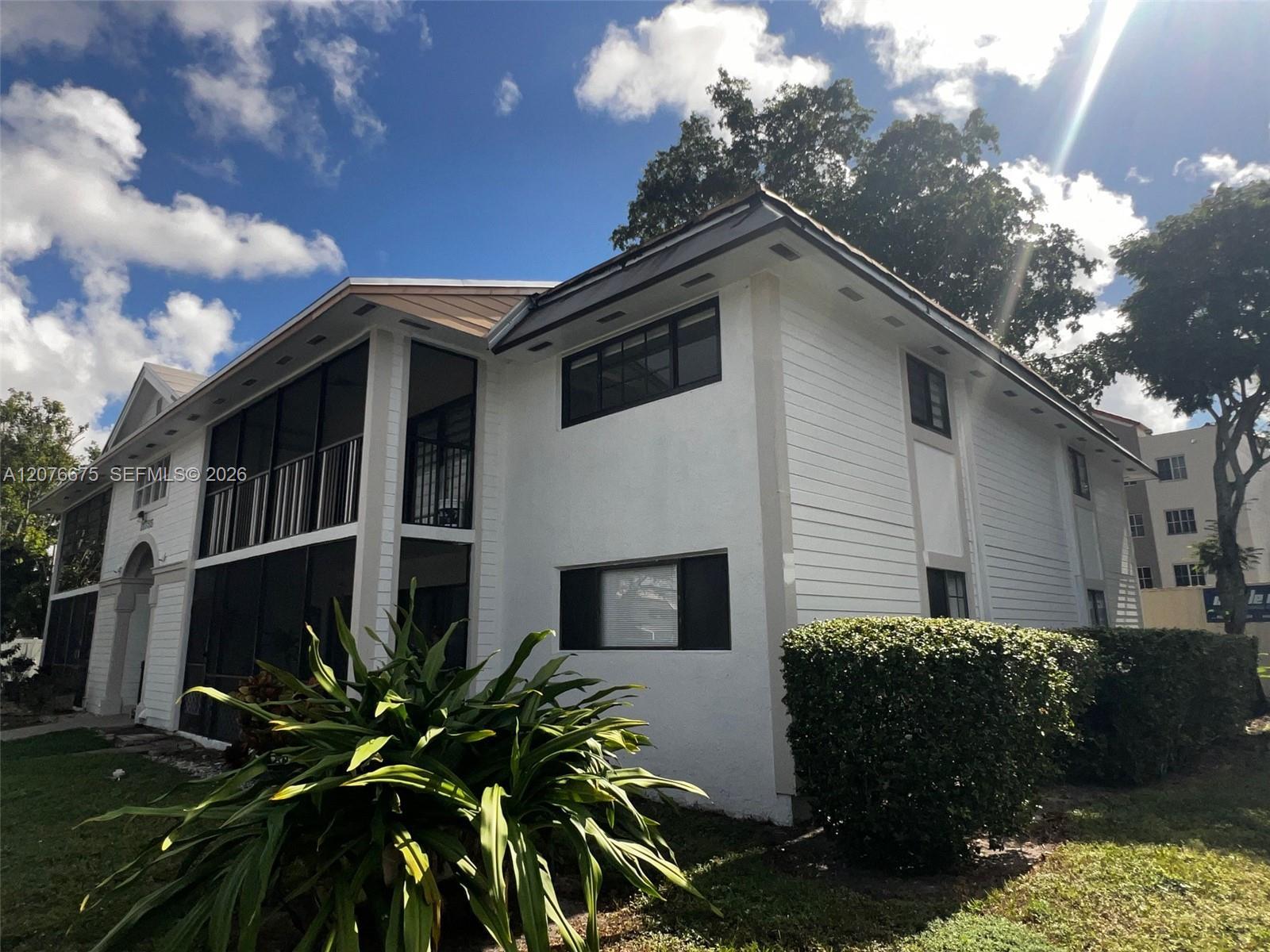 18755 NW 62nd Ave # 204, Hialeah FL 33015