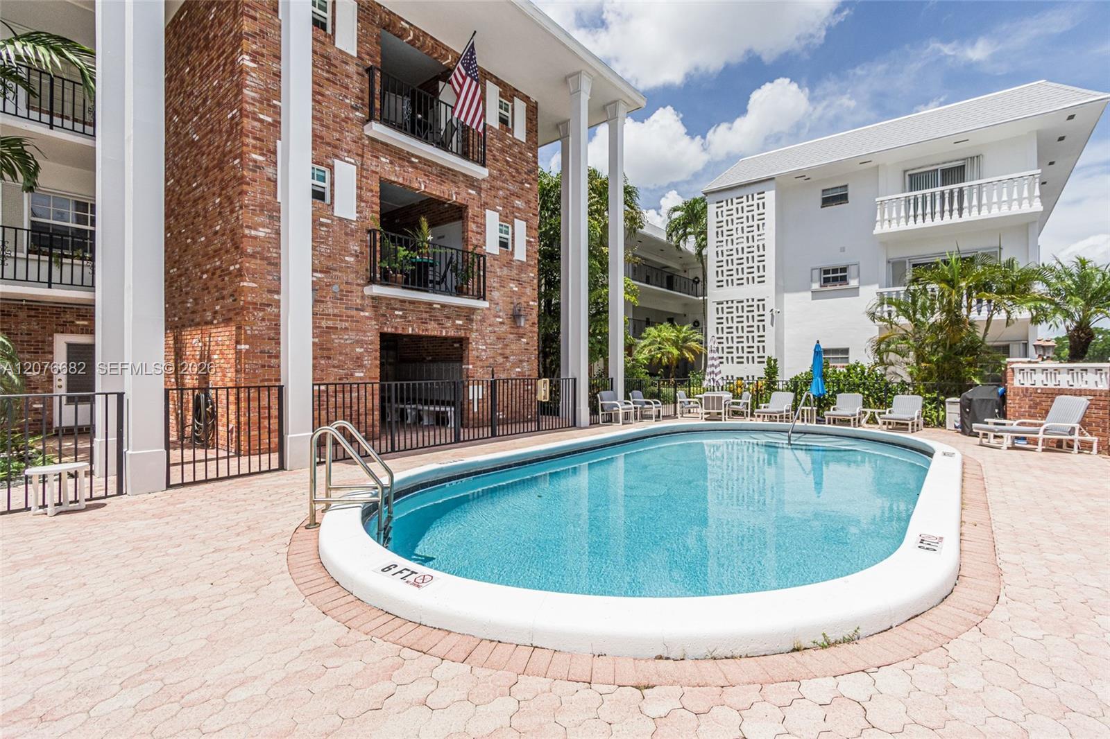 2500 NE 9th St # 111, Fort Lauderdale FL 33304