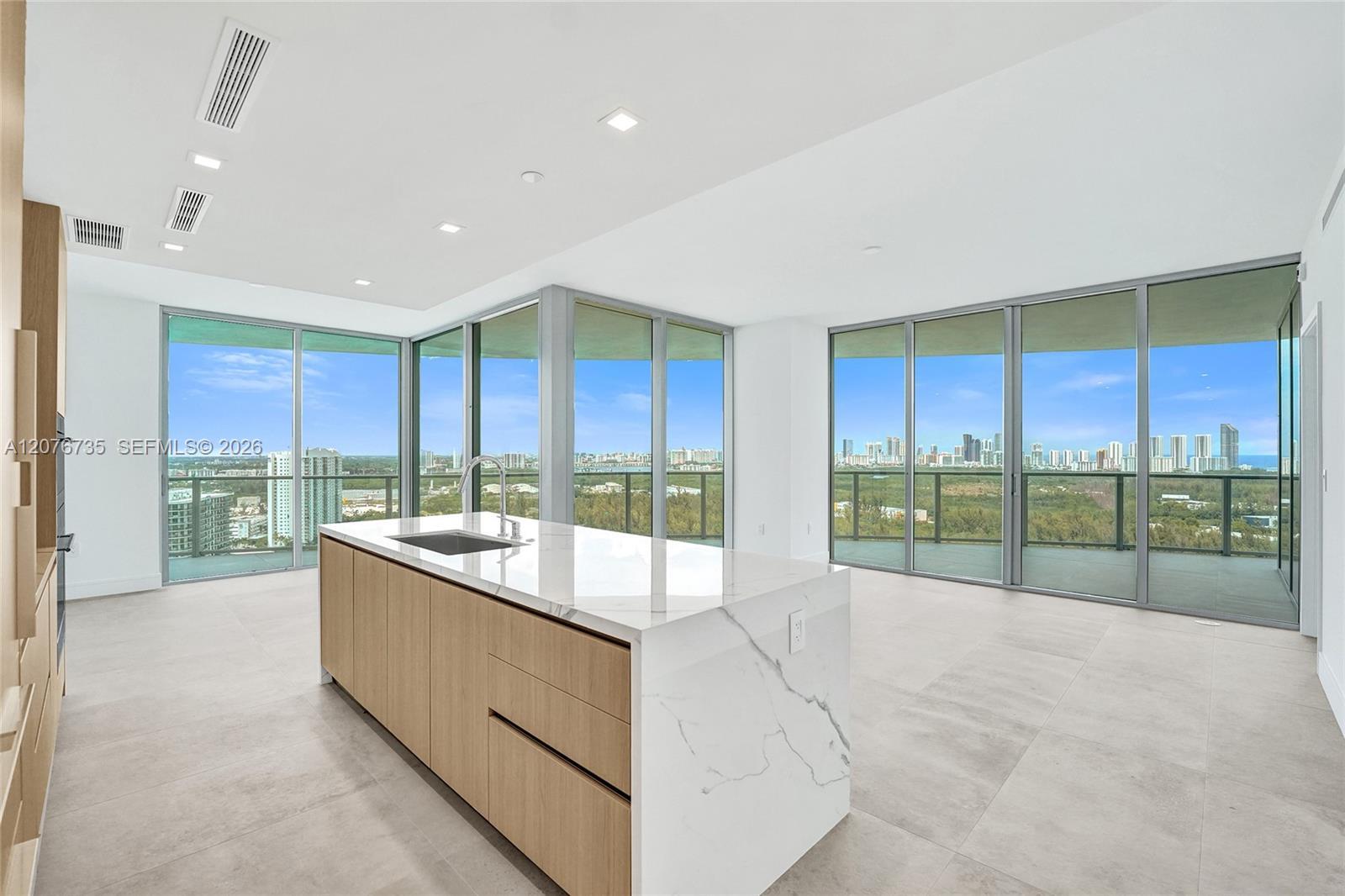 2411 Laguna Circle # 2511, North Miami FL 33181