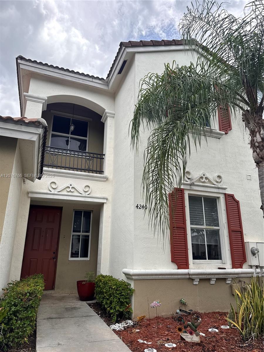 4240 NE 9th St, Homestead FL 33033