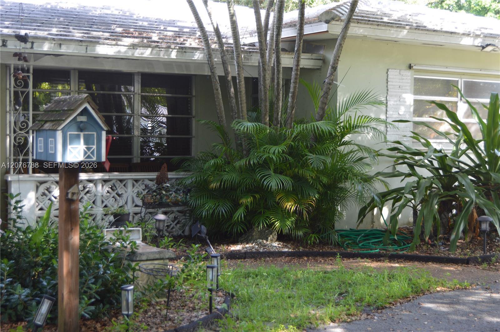 11429 NE 11th Pl, Biscayne Park FL 33161