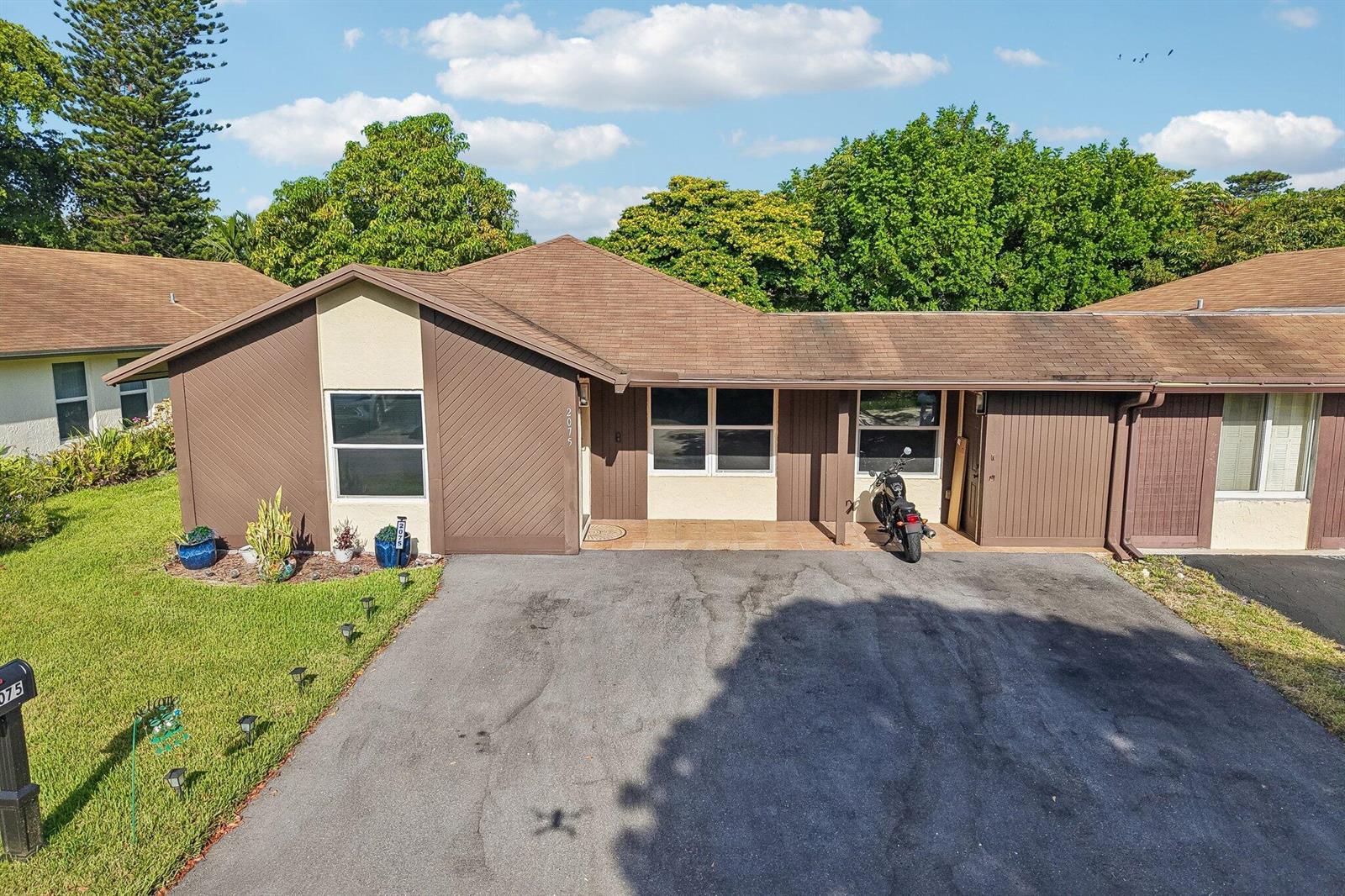 2075 SW 72ND Avenue, Davie FL 33317