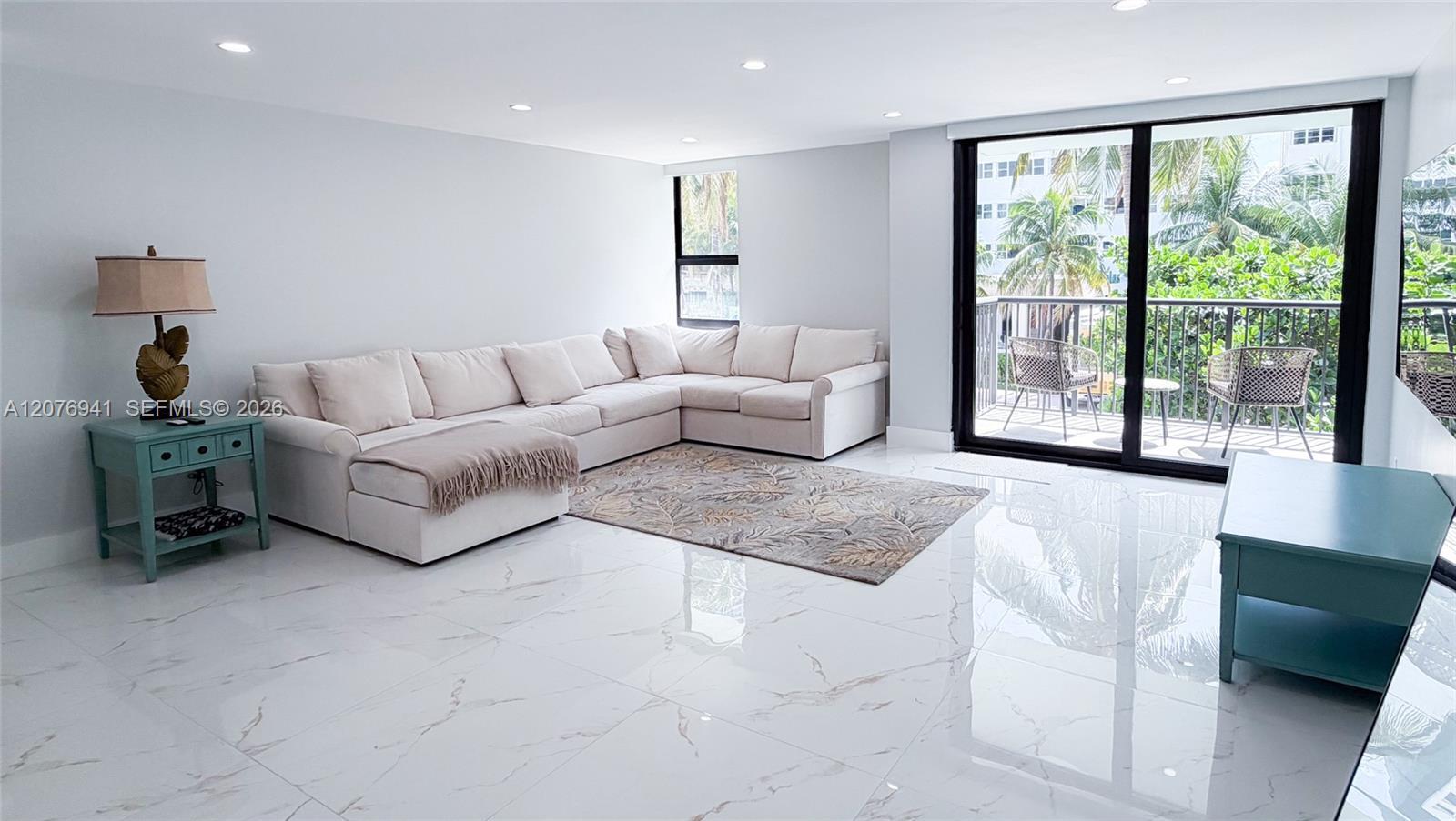 1800 Collins Ave # 3H, Miami Beach FL 33139