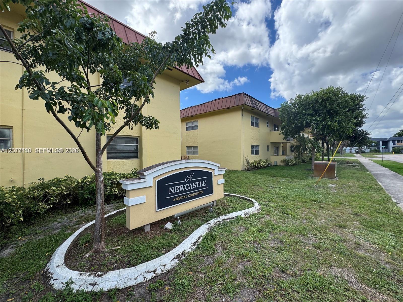 3380 NW 30th St # 24, Lauderdale Lakes FL 33311