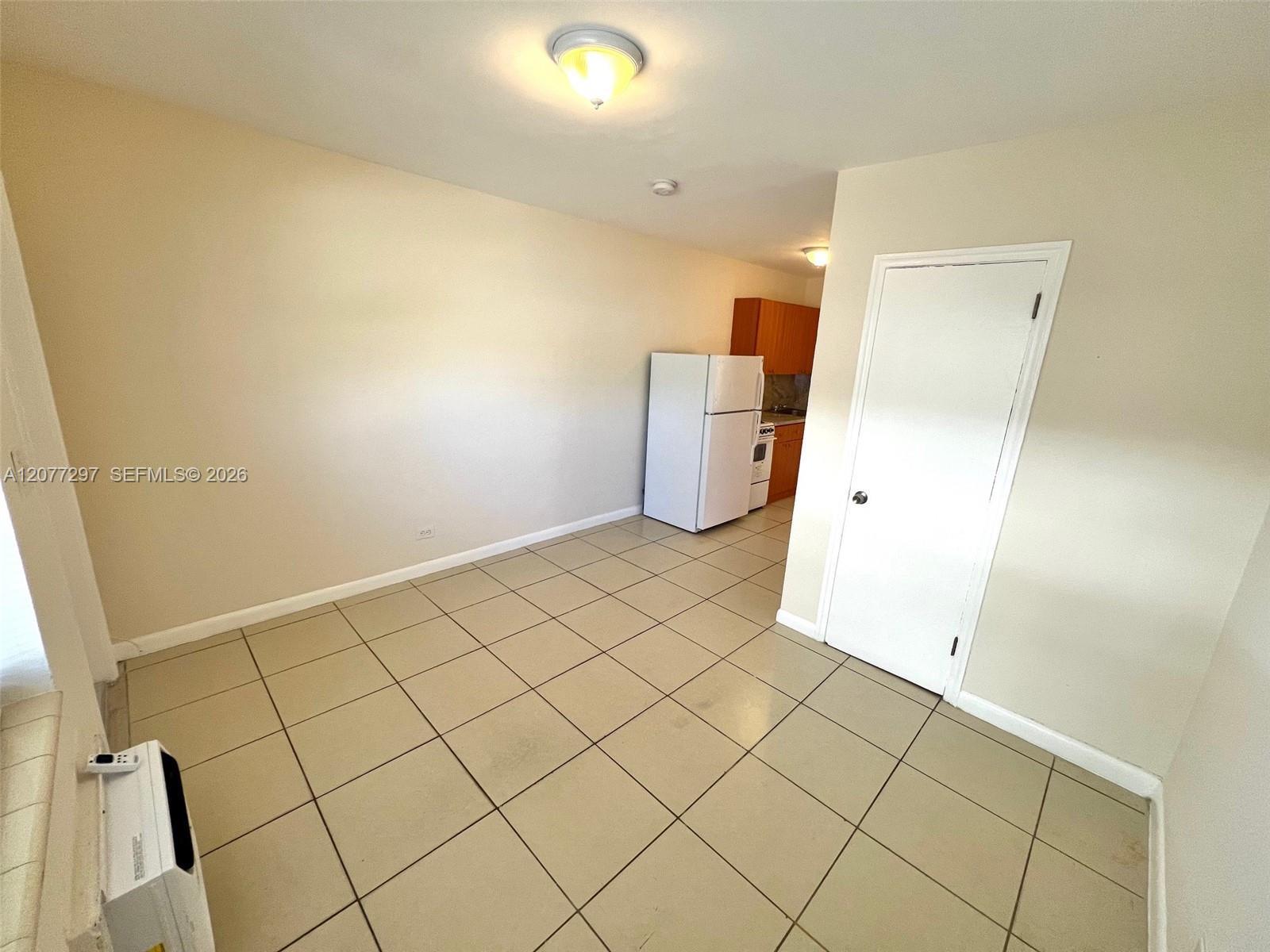 700 NE 85th St # 14, Miami FL 33138