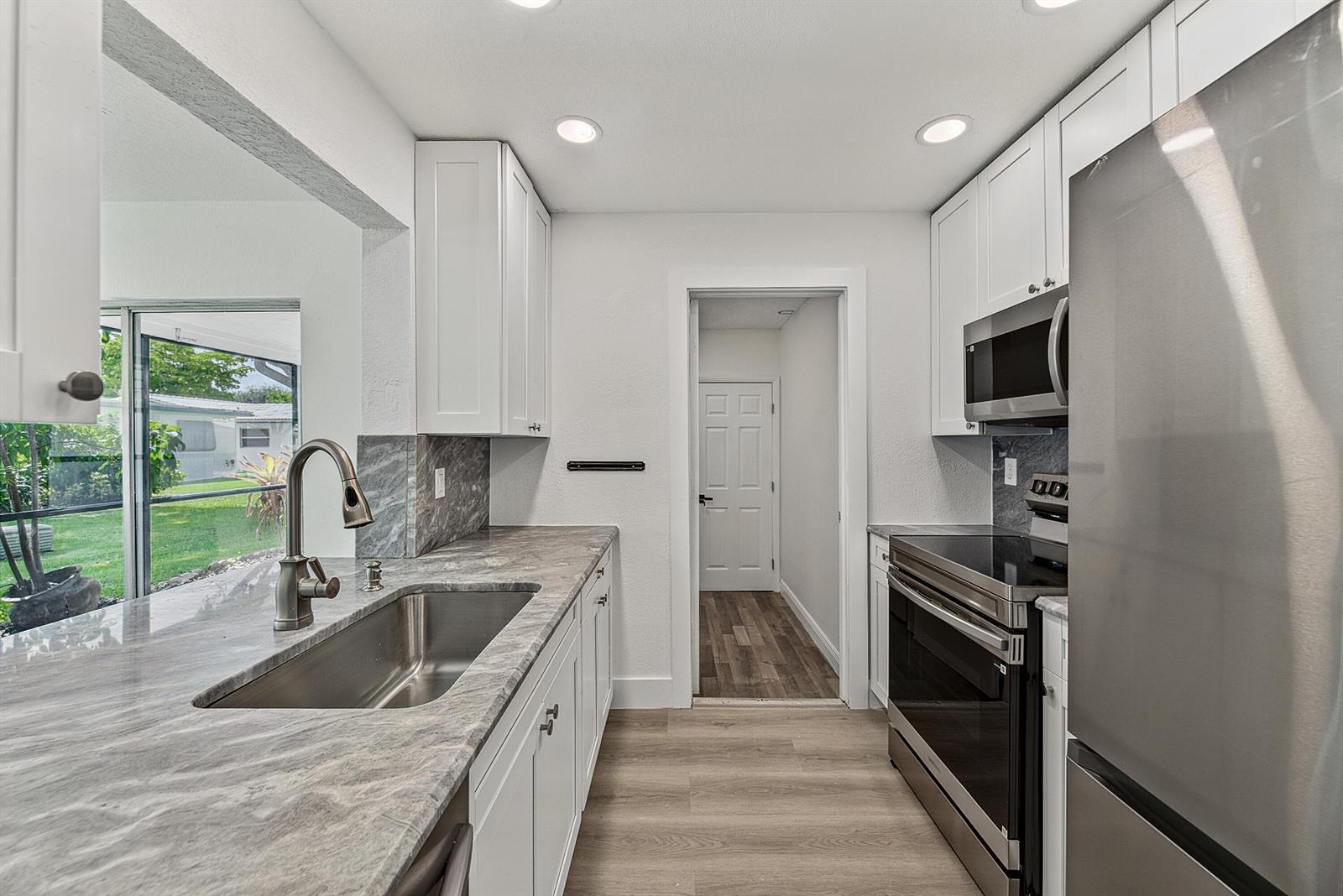 1190 NW 90TH Avenue, Plantation FL 33322