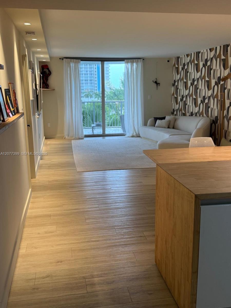210 Sea View Dr # 608, Key Biscayne FL 33149