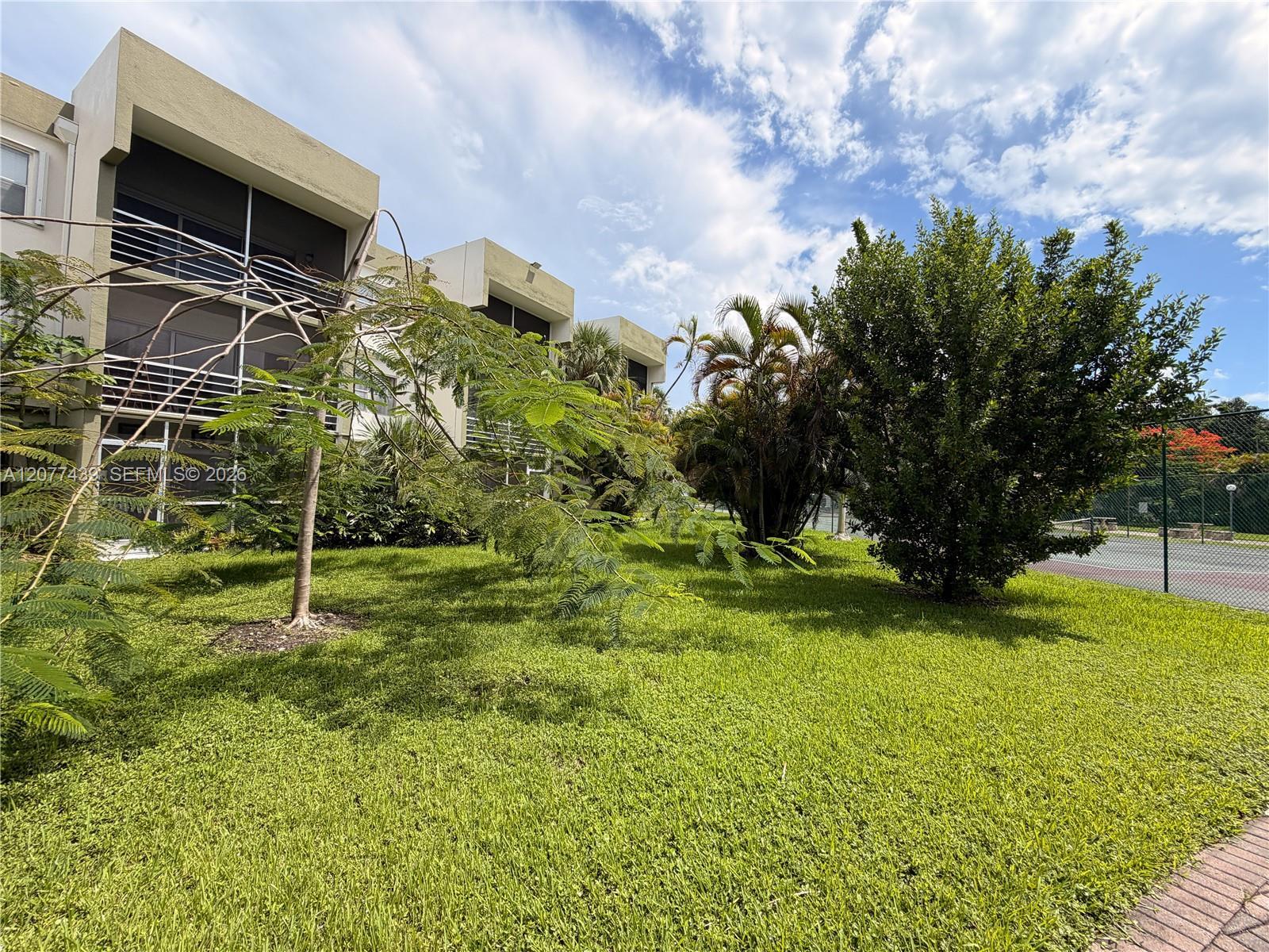 4235 N University Dr # 103, Sunrise FL 33351