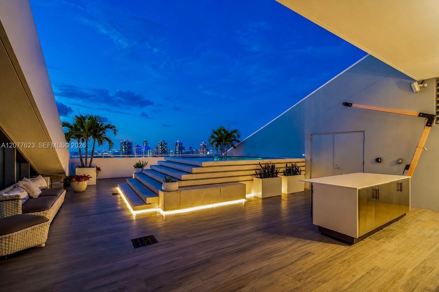 88 SW 7th St # 4203, Miami FL 33130