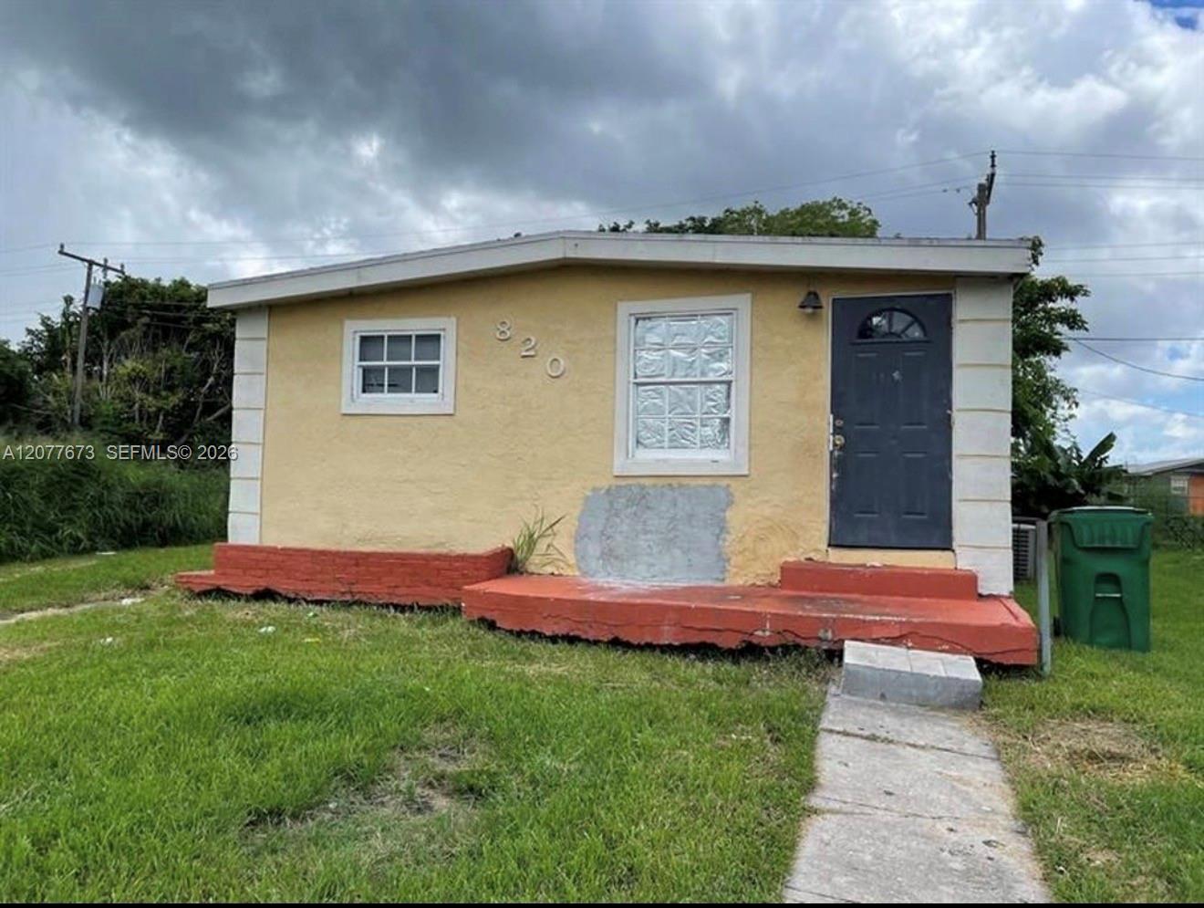 820 Rickey Jackson Blvd, Pahokee FL 33476