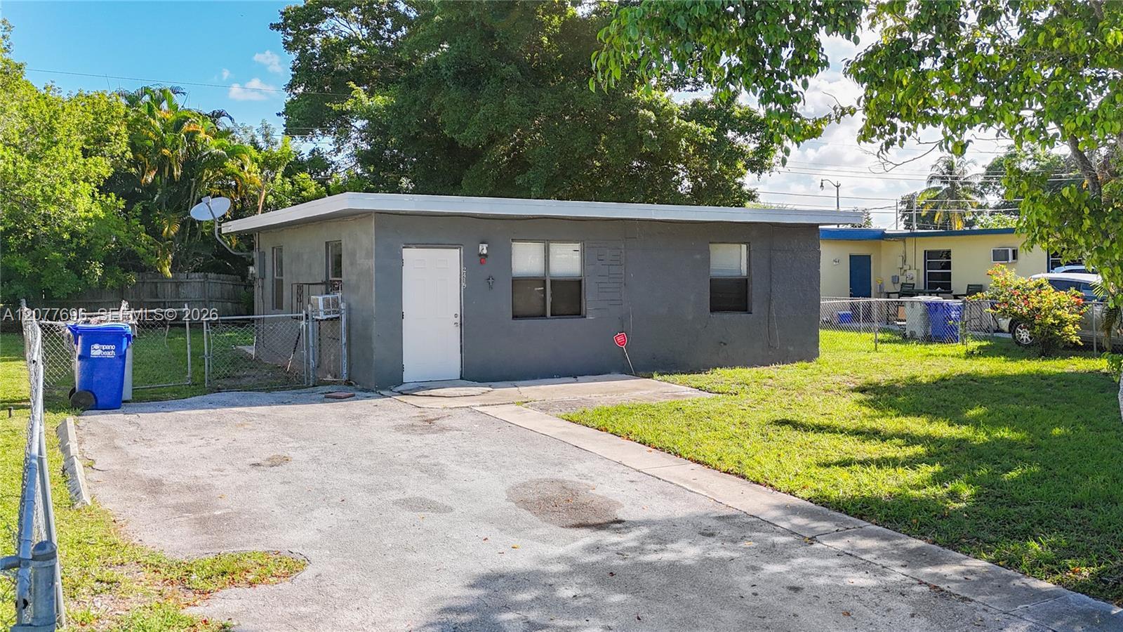 2419 NW 6th Ct, Pompano Beach FL 33069