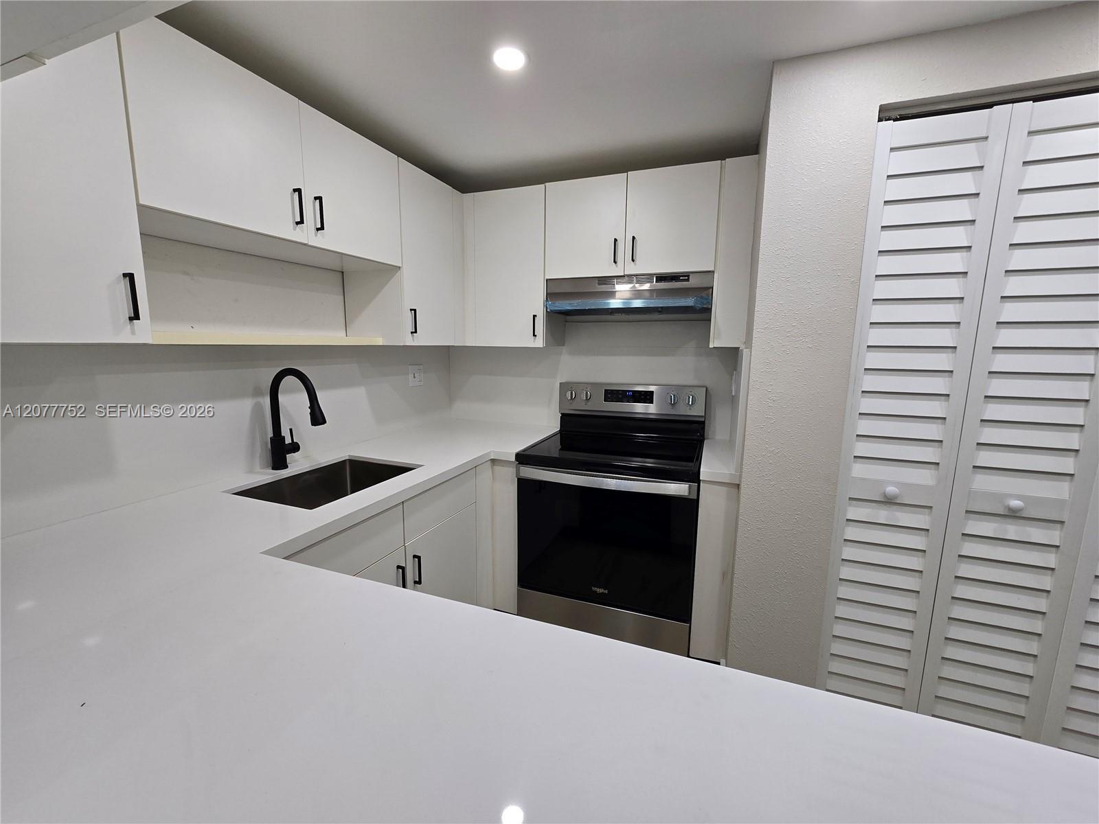 17120 SW 94th Ave # 404, Palmetto Bay FL 33157