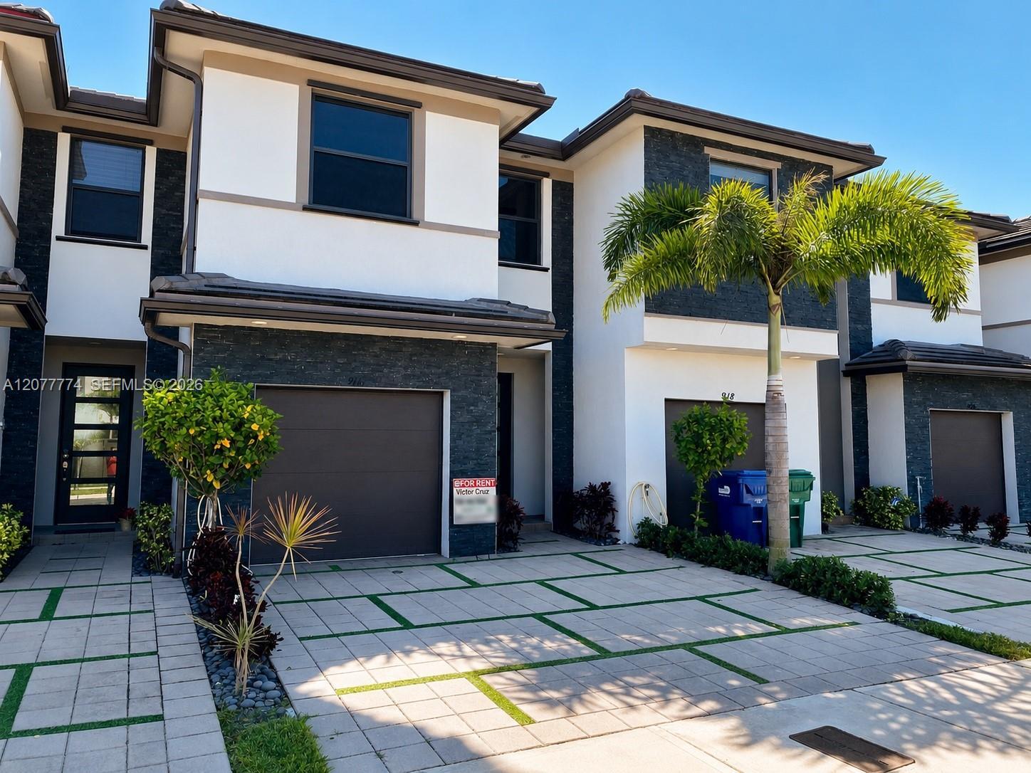 9116 NW 158th St, Miami Lakes FL 33018