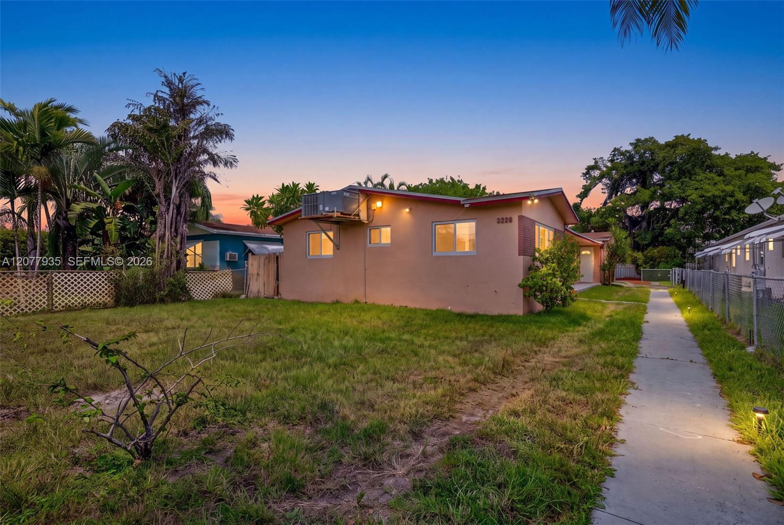 2209 Washington St # 2, Hollywood FL 33020
