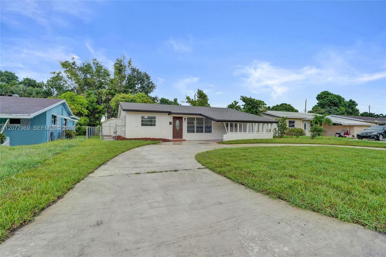 6761 Pershing St, Hollywood FL 33024