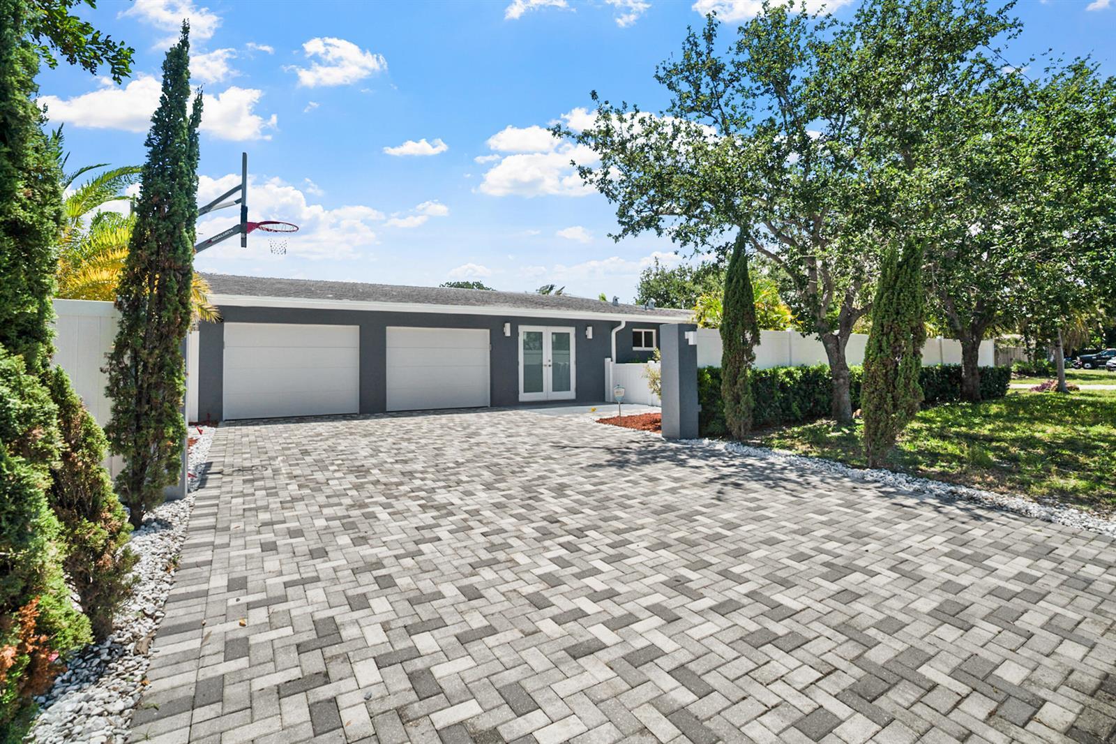 5496 NE 22ND Avenue, Fort Lauderdale FL 33308