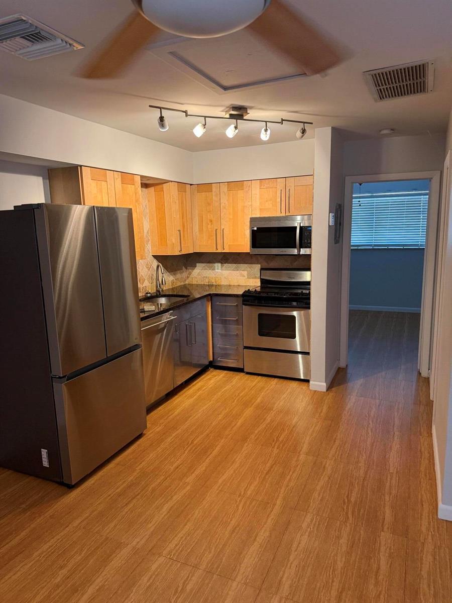 713 SE 18th Street, Fort Lauderdale FL 33316