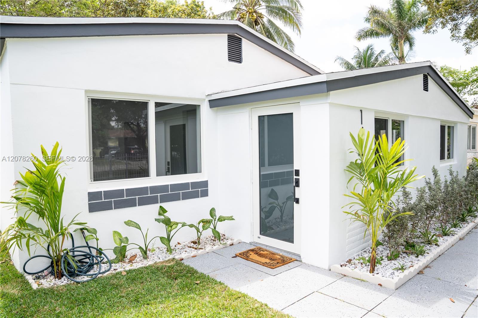 1640 NE 172nd St, North Miami Beach FL 33162
