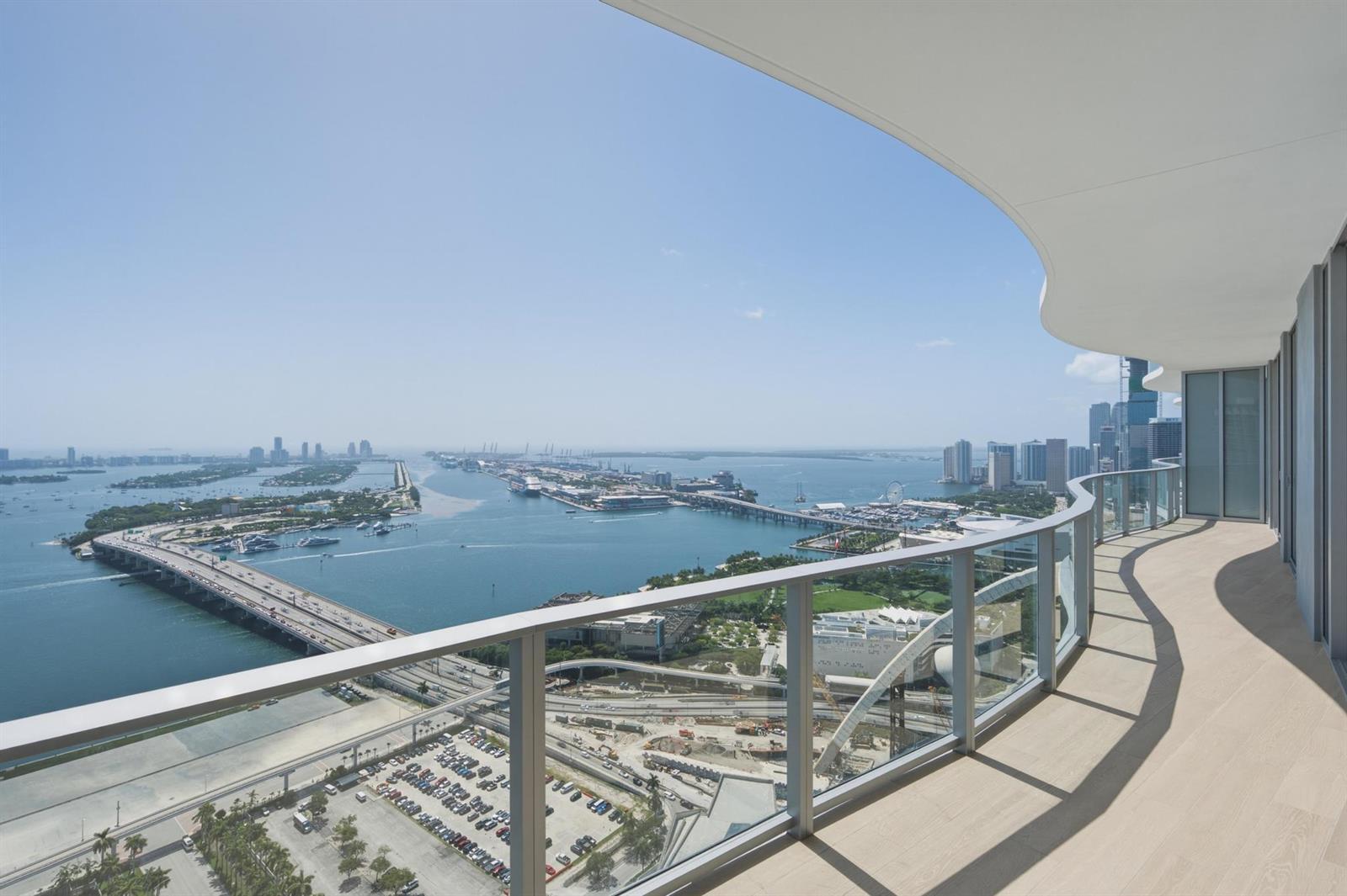 1400 Biscayne Boulevard # 4304, Miami FL 33132