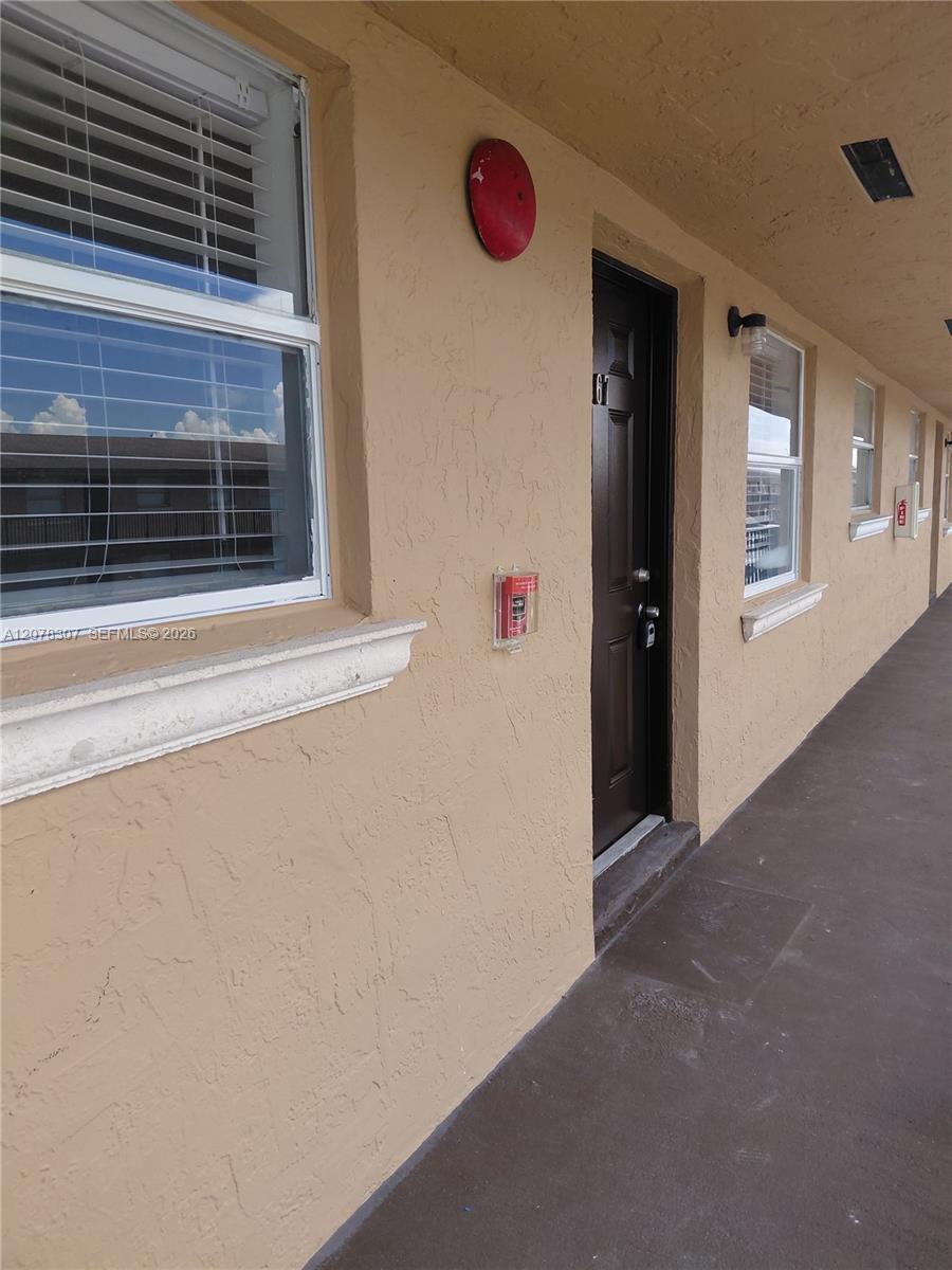 5461 W 24th Ave # 67, Hialeah FL 33016
