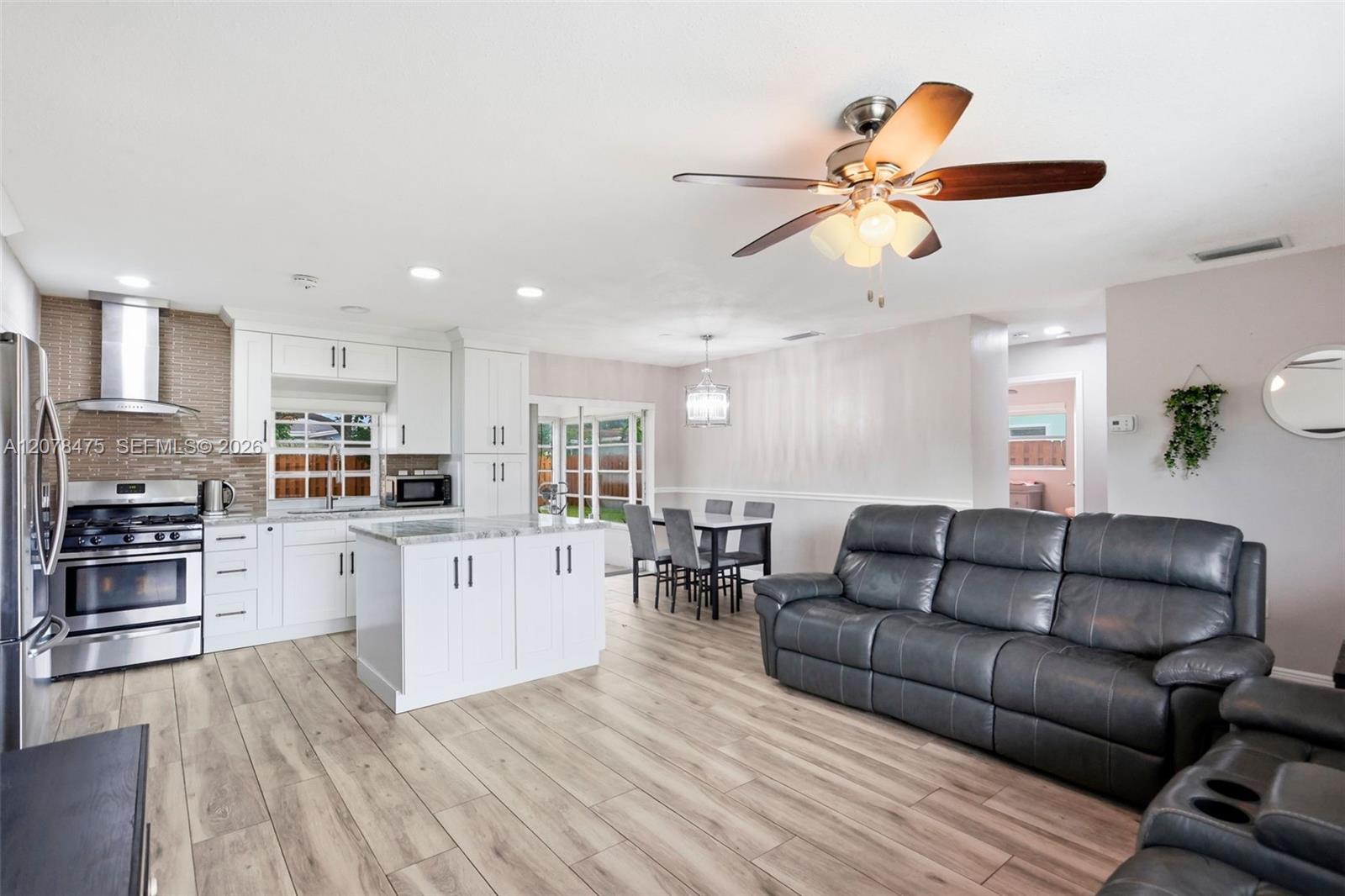 8397 NW 25th Ct, Sunrise FL 33322