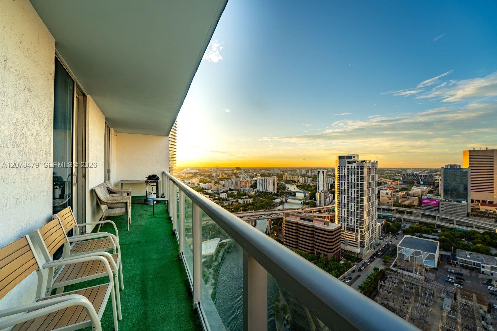 185 SW 7th St # 3609, Miami FL 33130