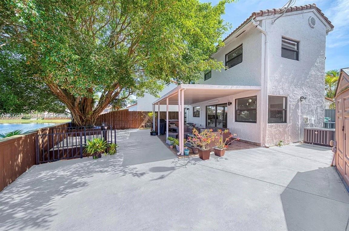 13267 SW 9th Ln, Miami FL 33184