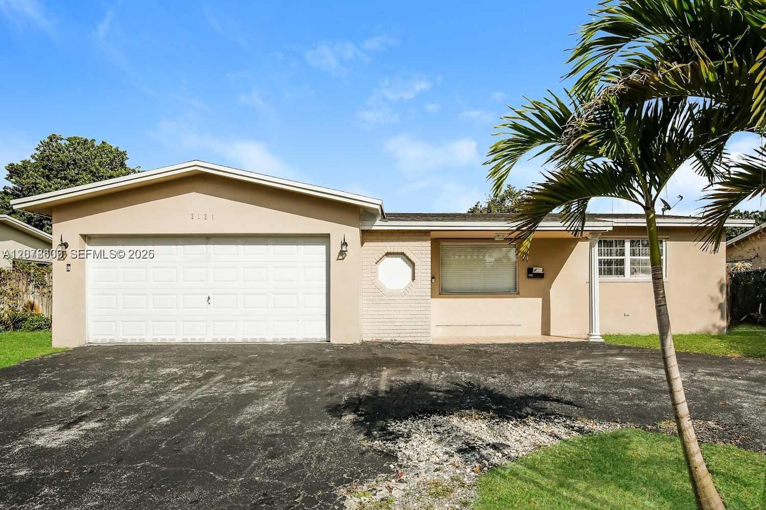 2121 N 52nd Ave, Hollywood FL 33021