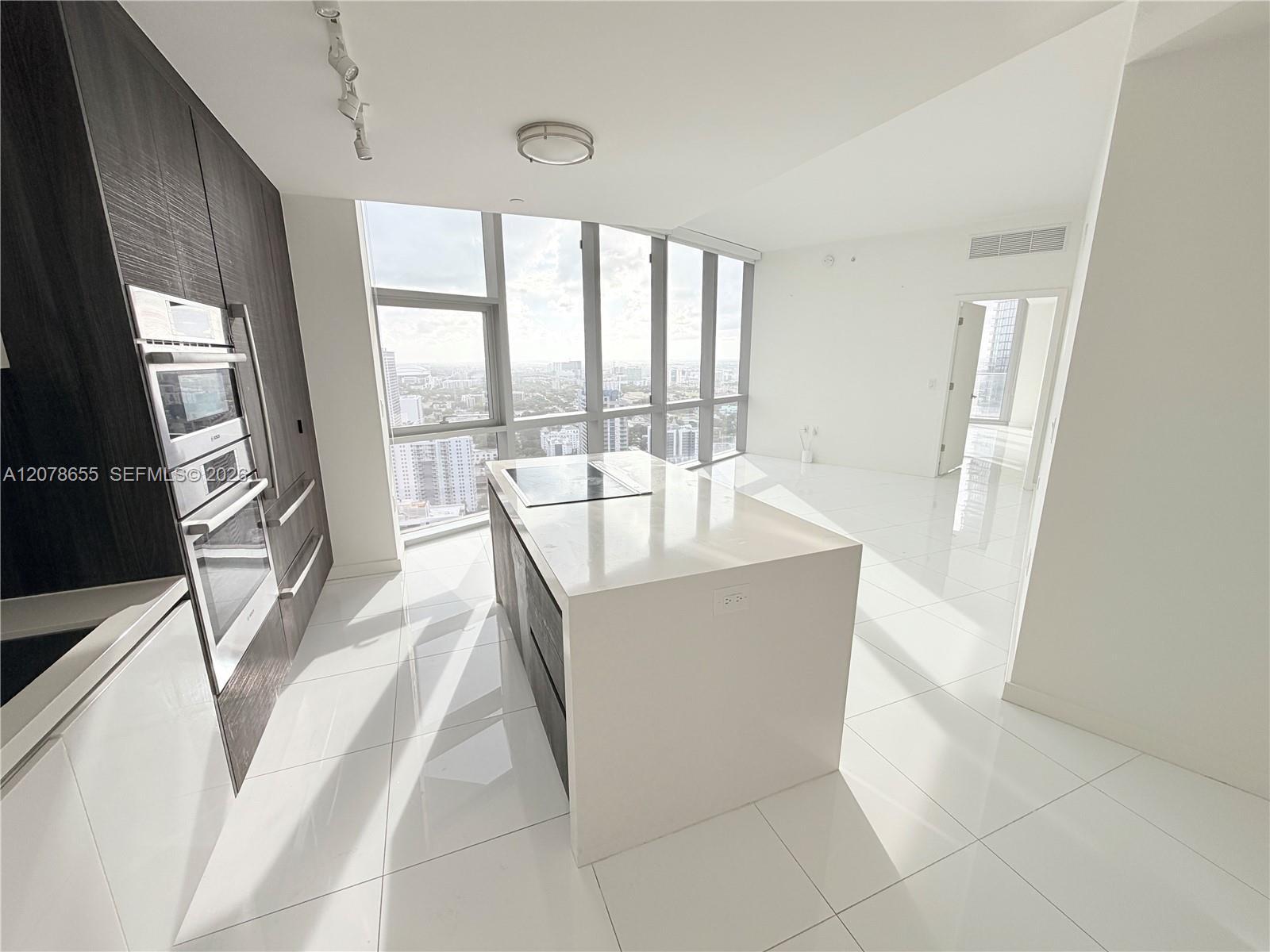 851 NE 1st Ave # 3202, Miami FL 33132