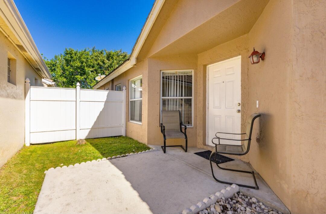 6179 SAVANNAH Way, Lake Worth FL 33463