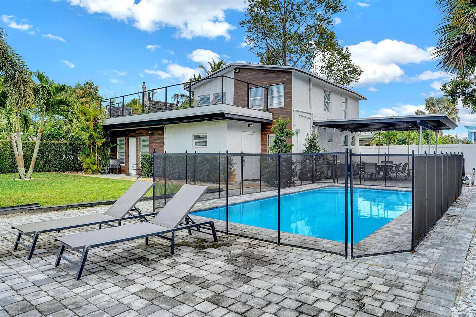 311 SE 3rd Avenue, Delray Beach FL 33483