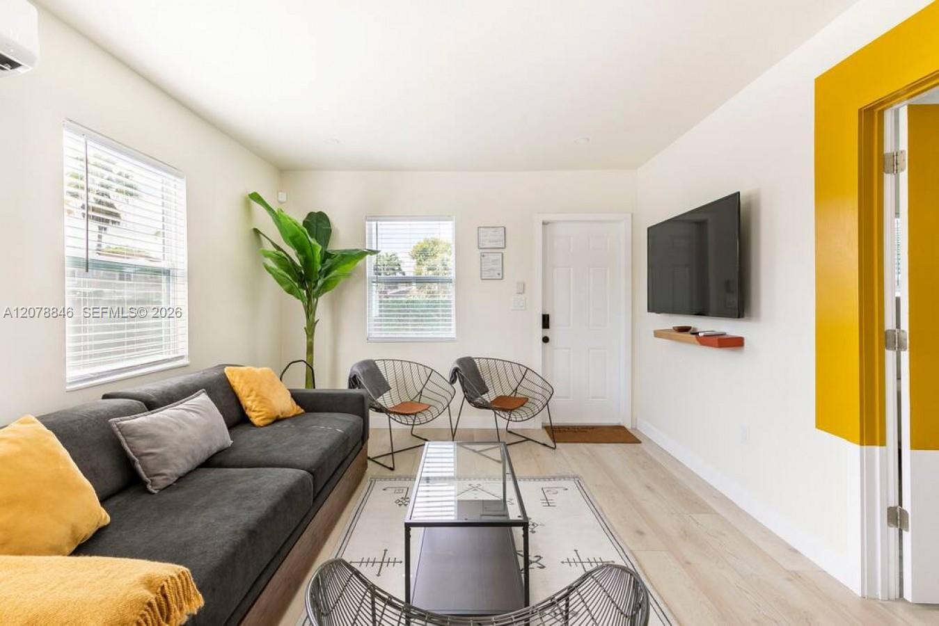 1332 NE 5th Ave # 1, Fort Lauderdale FL 33304