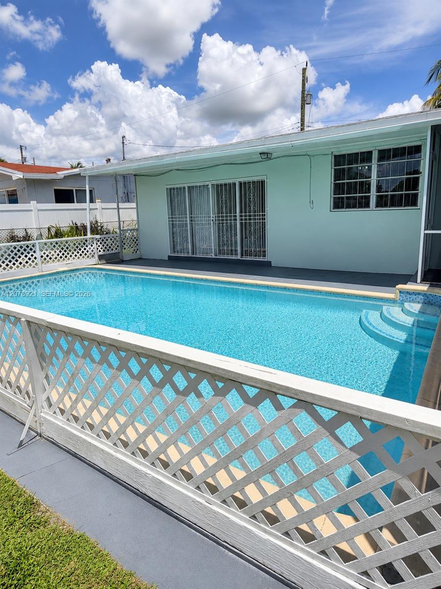 1820 NW 172nd Ter, Miami Gardens FL 33056