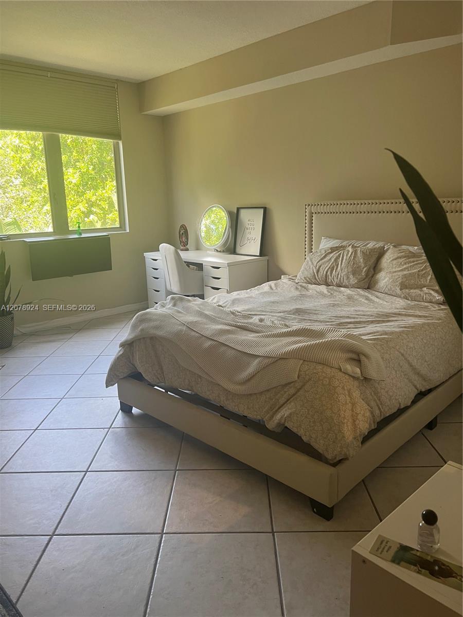 2630 SW 28th St # 26, Miami FL 33133