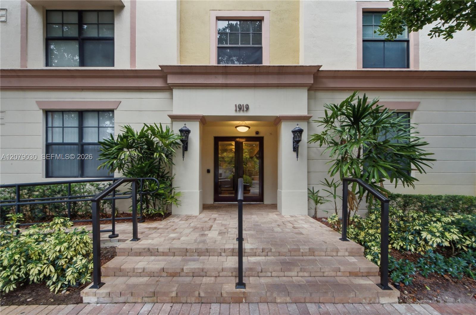 1919 Van Buren St # 614A, Hollywood FL 33020