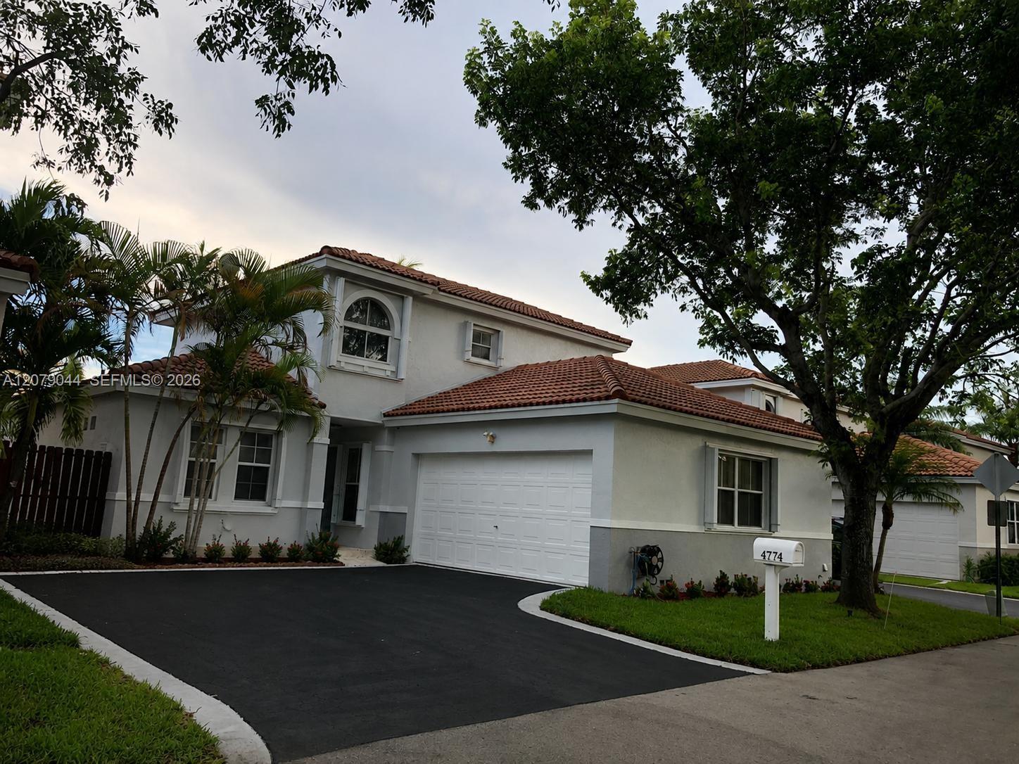 4774 NW 5th Pl, Coconut Creek FL 33063