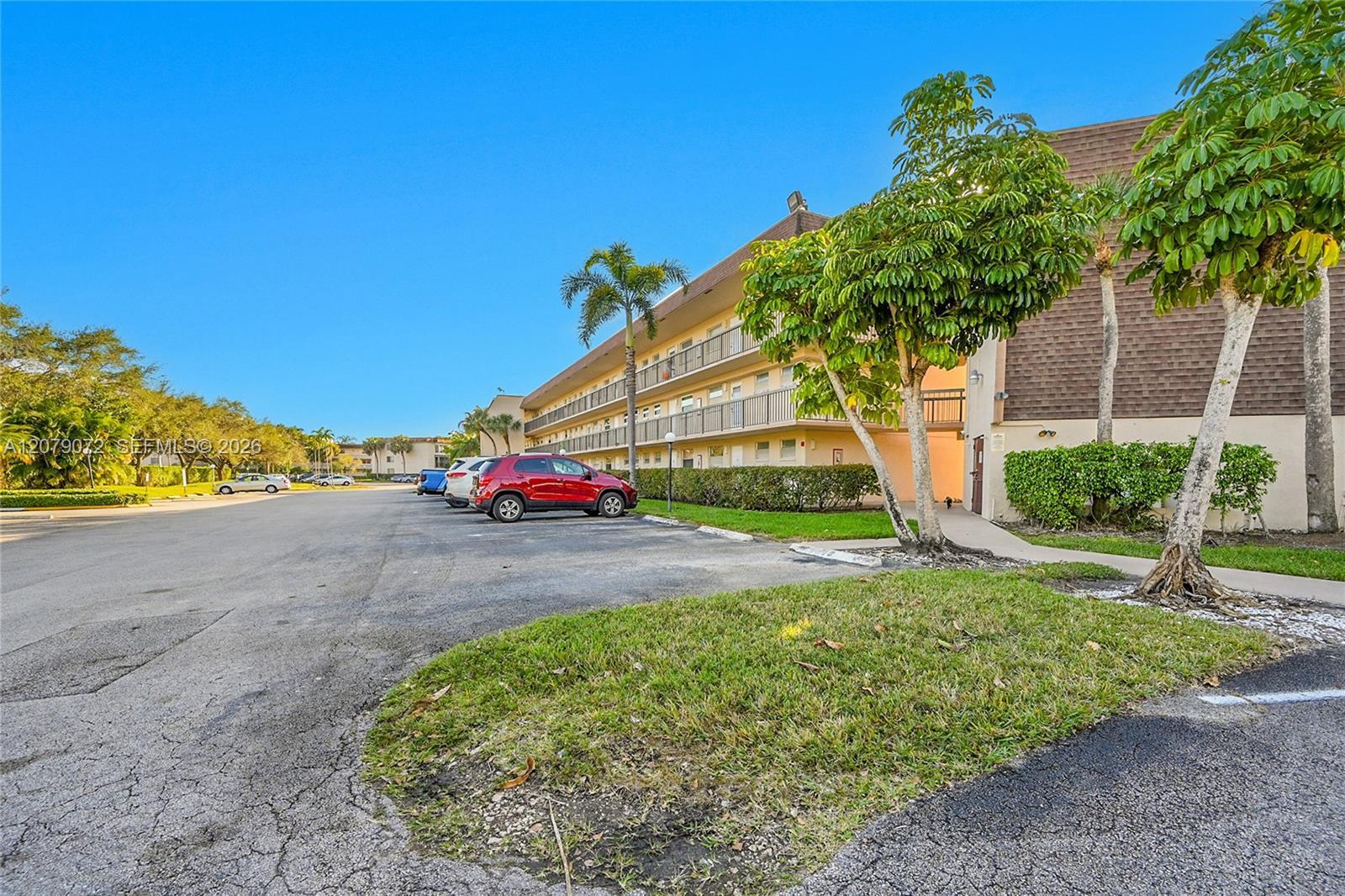 1801 NW 75th Ave # 305, Plantation FL 33313