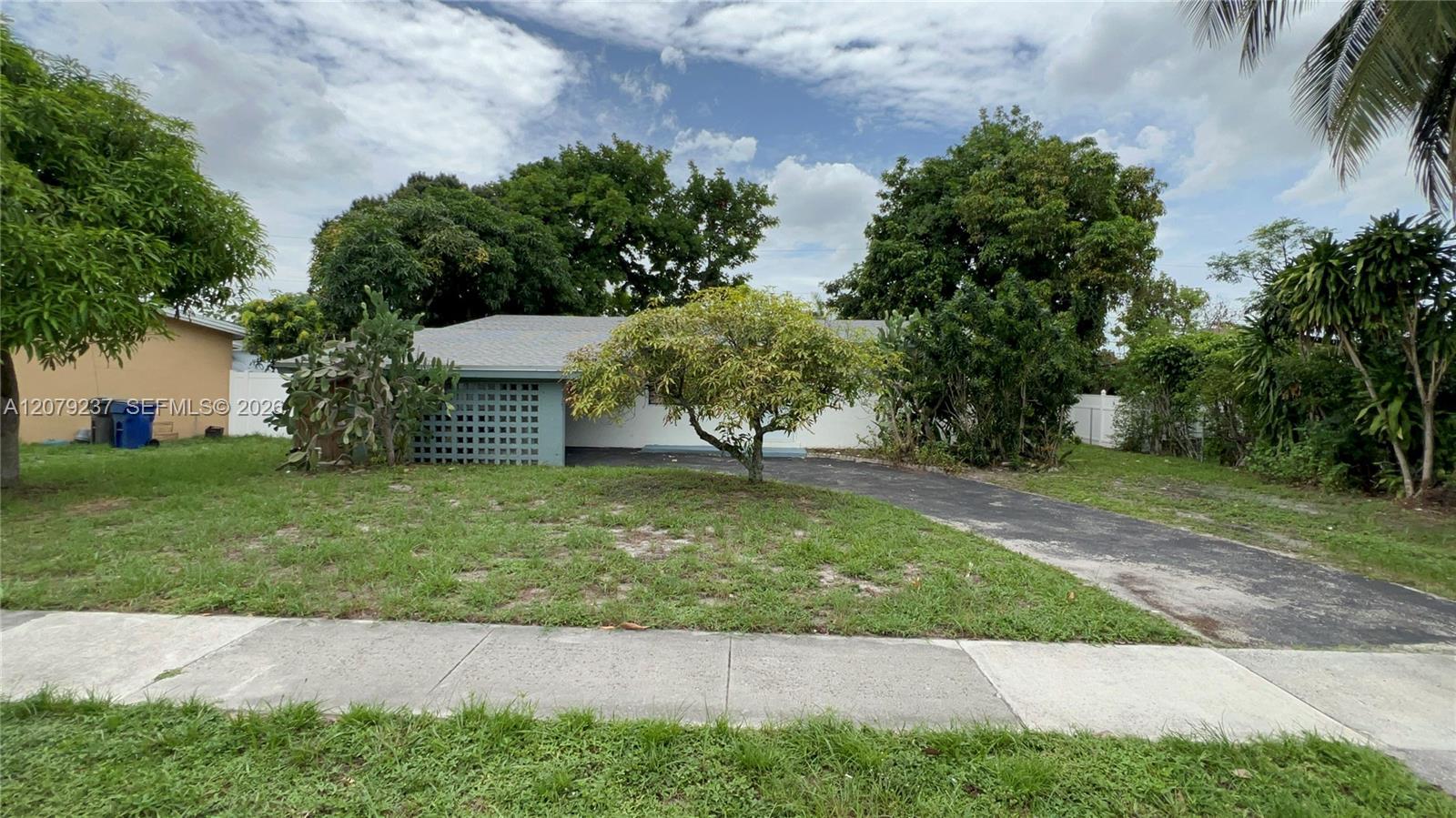 4421 NW 33rd St, Lauderdale Lakes FL 33319