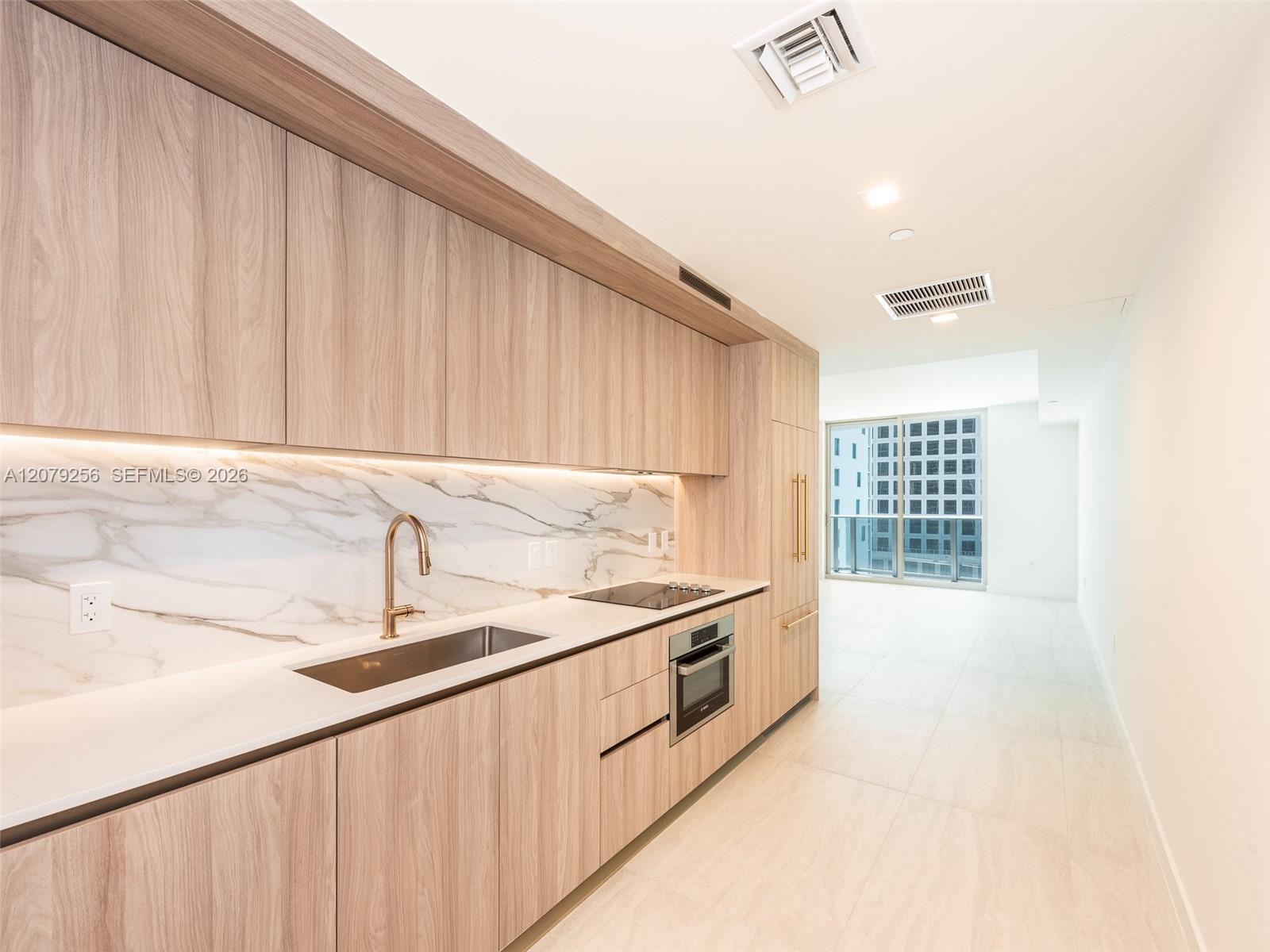 77 SE 5th St # 1714, Miami FL 33131