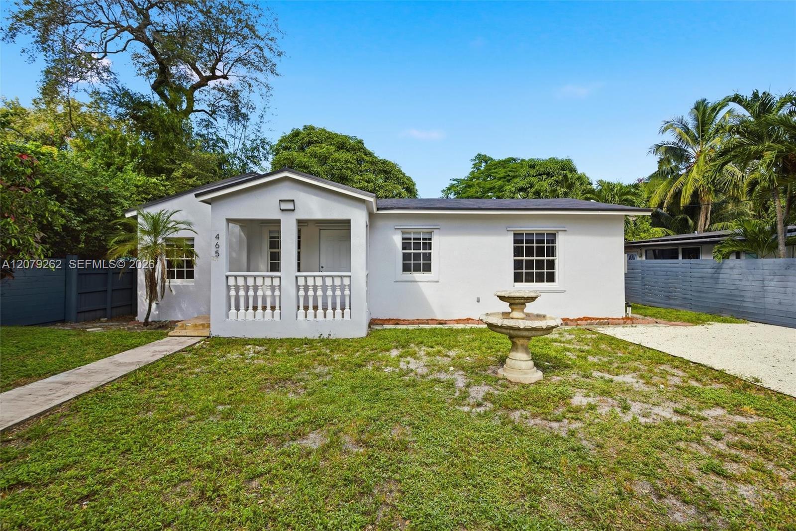 465 NE 165th St, Miami FL 33162