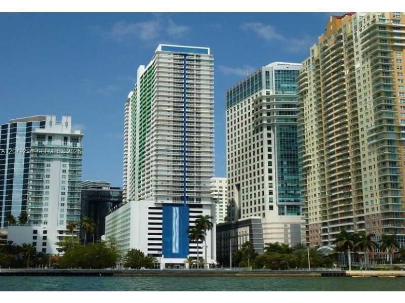 1200 Brickell Bay Dr # 2303, Miami FL 33131