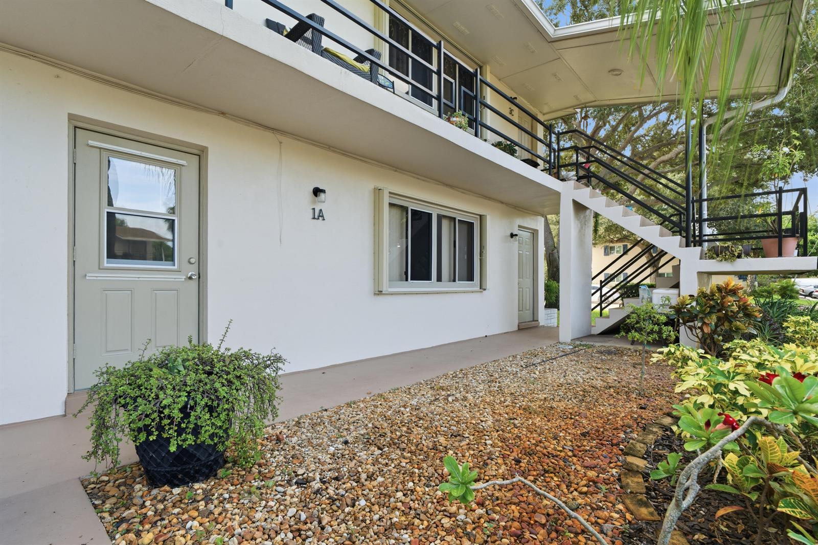 800 LIGHTHOUSE Drive # 1A, North Palm Beach FL 33408